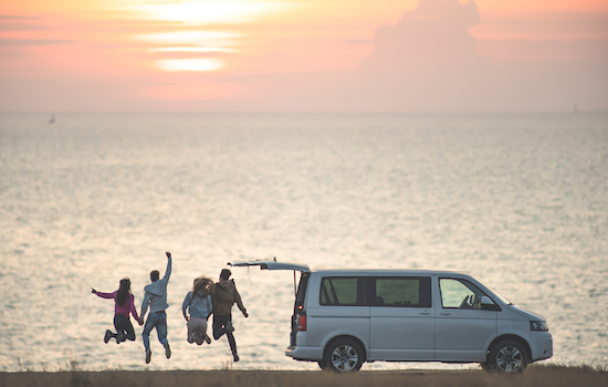 Les avantages d'un minibus de location Image